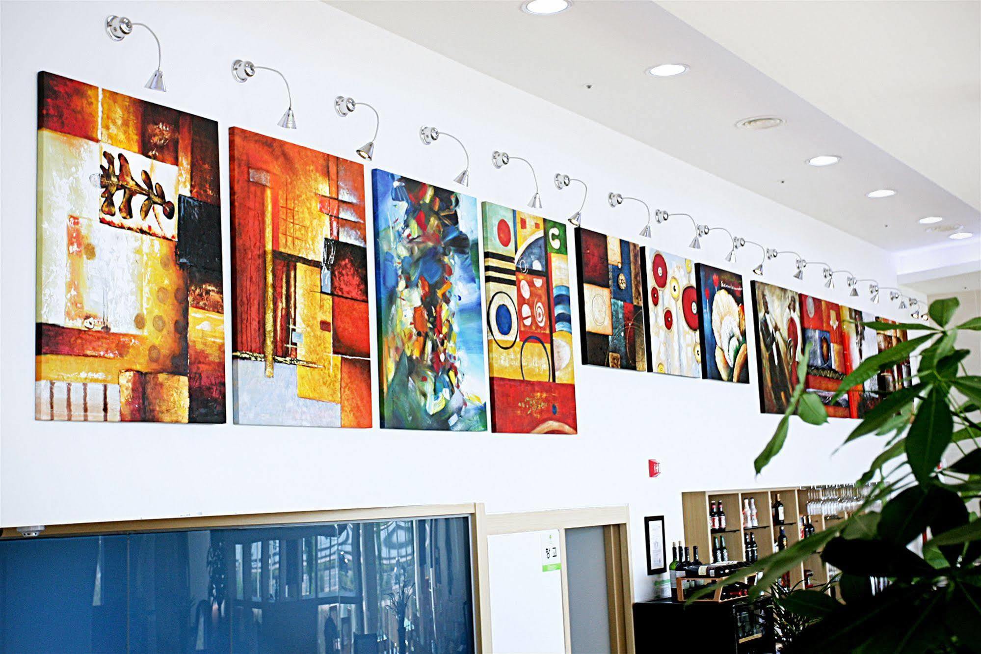 Gunsan Apple Tree Hotel Bagian luar foto